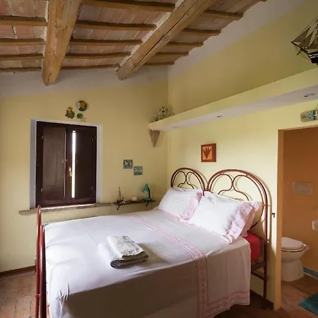 Rural Holiday Home In Montecarotto With Swimming Pool 別荘 Montecarotto